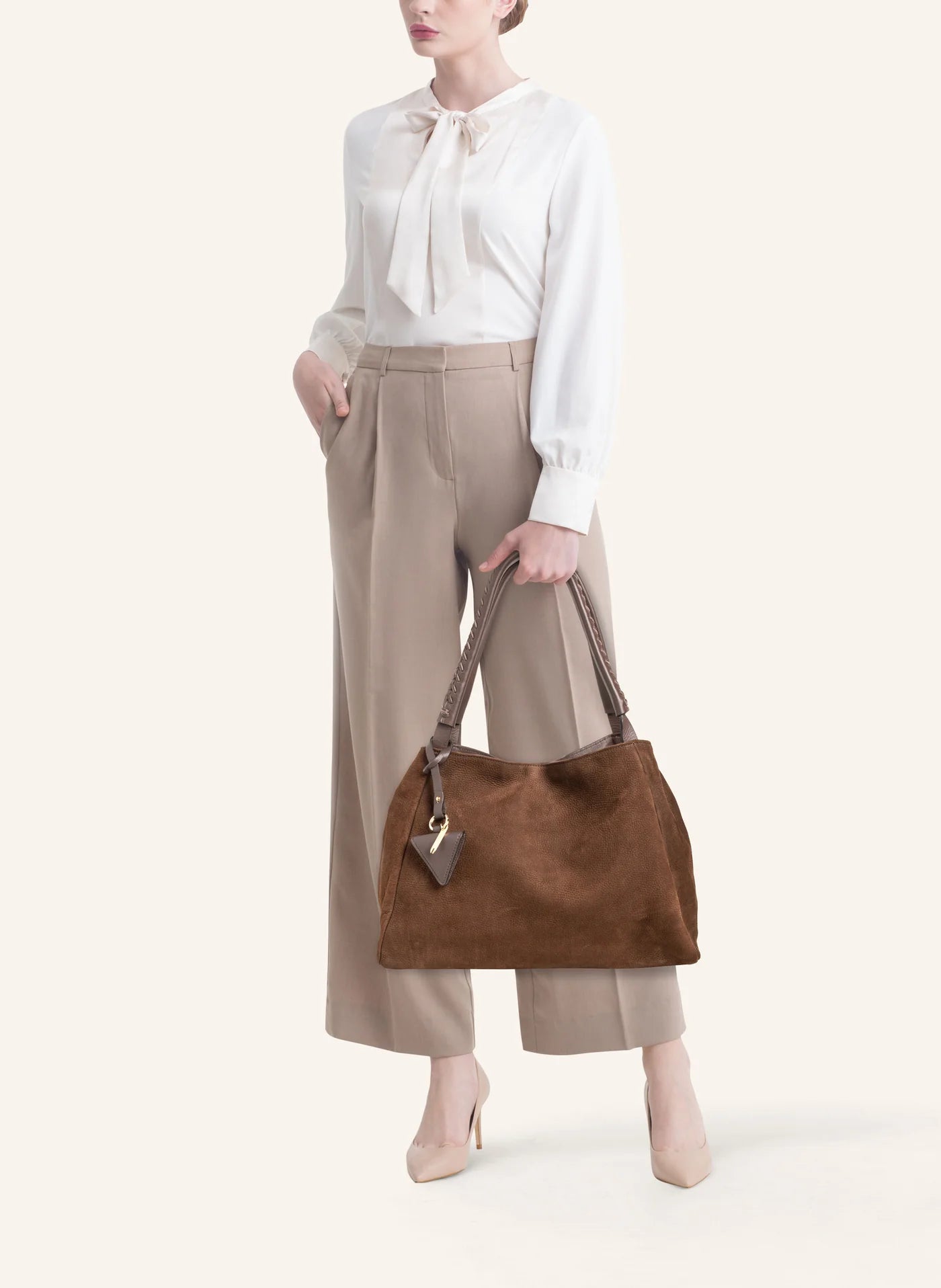 "09" PLAIN Nabuck Leather Tote Bag