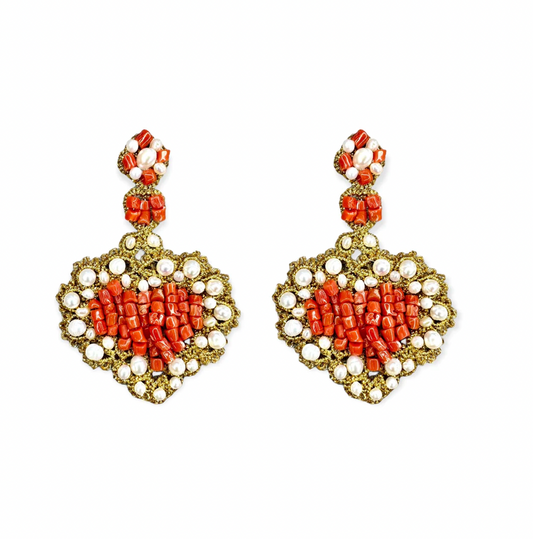 Handmade chiacchierino earrings with natural corals
